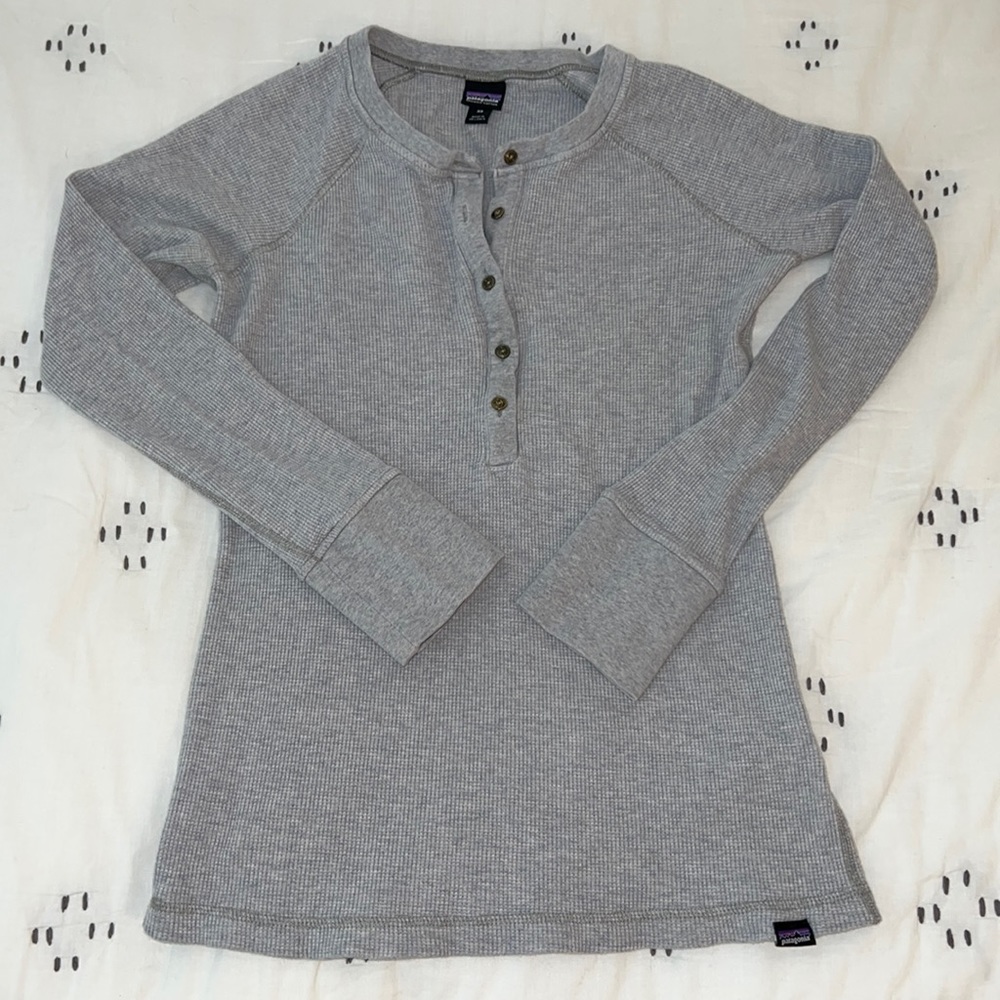 Patagonia long-sleeve waffle scoop-neck button-up cotton shirt